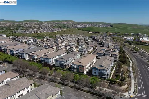 View/Area - 3910 Scottfield St, Dublin, CA 94568 photo 3 of 6