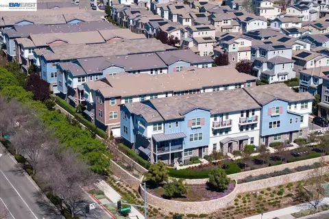 View/Area - 3910 Scottfield St, Dublin, CA 94568 photo 4 of 6