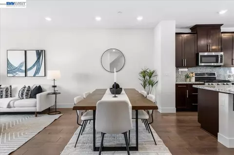 Dining - 3910 Scottfield St, Dublin, CA 94568 photo 3 of 4