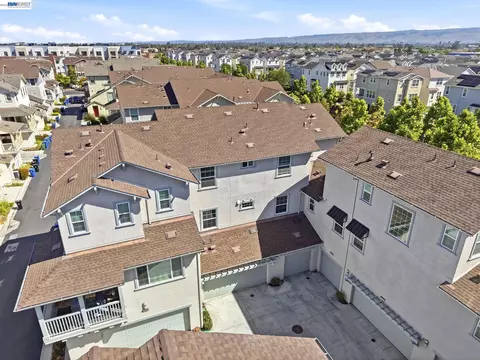 View/Area - 37630 Breakers Rd, Newark, CA 94560 photo 6 of 12