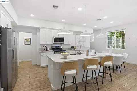 Kitchen - 37630 Breakers Rd, Newark, CA 94560 photo 2 of 2