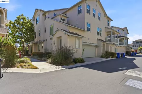 Exterior - 37630 Breakers Rd, Newark, CA 94560 photo 8 of 11