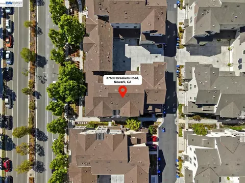 View/Area - 37630 Breakers Rd, Newark, CA 94560 photo 2 of 12