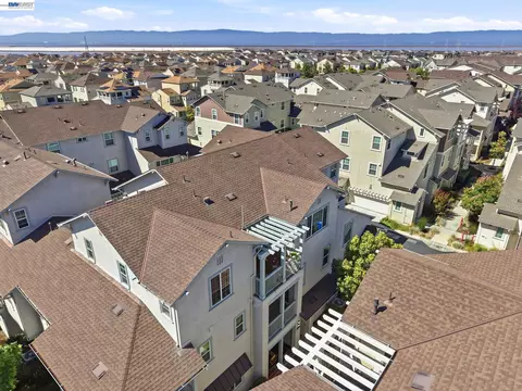 View/Area - 37630 Breakers Rd, Newark, CA 94560 photo 7 of 12