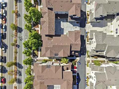 View/Area - 37630 Breakers Rd, Newark, CA 94560 photo 10 of 12