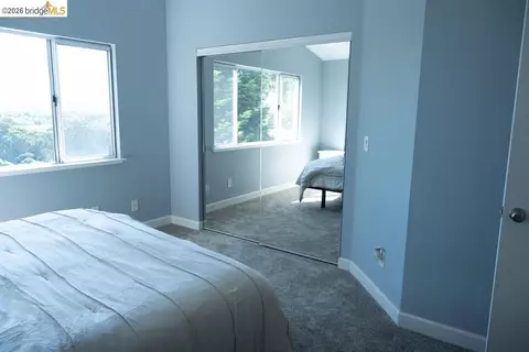 Bedroom - 126 Barington Dr, Vallejo, CA 94591 photo 4 of 7