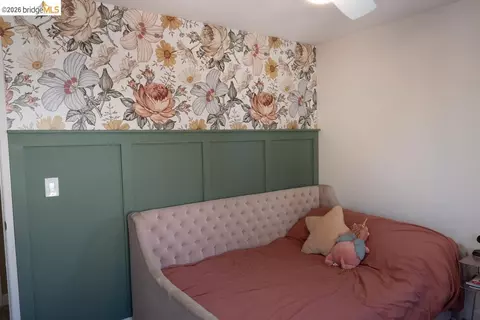 Bedroom - 126 Barington Dr, Vallejo, CA 94591 photo 1 of 7