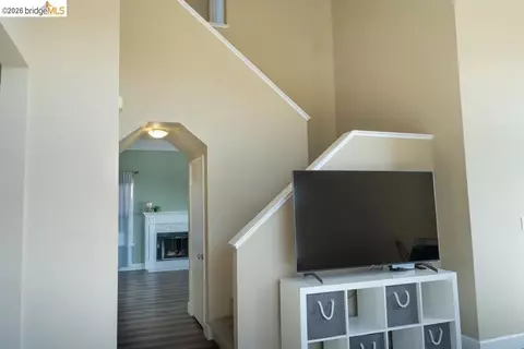 Entry Way - 126 Barington Dr, Vallejo, CA 94591 photo 1 of 4