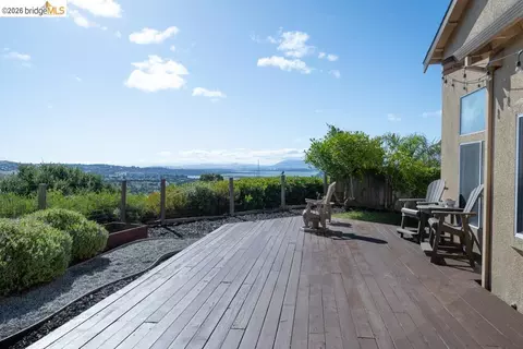 Exterior - 126 Barington Dr, Vallejo, CA 94591 photo 2 of 6