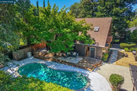 110 Rose St, Walnut Creek, CA 94595