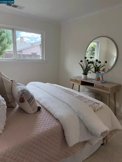 Bedroom - 2290 La Mar Dr, Concord, CA 94518 photo 4 of 7
