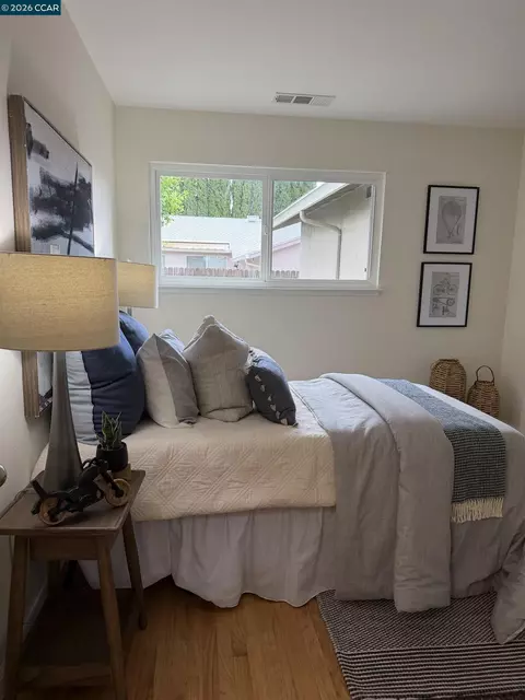 Bedroom - 2290 La Mar Dr, Concord, CA 94518 photo 1 of 7