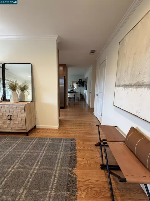 Entry Way - 2290 La Mar Dr, Concord, CA 94518 photo 4 of 7