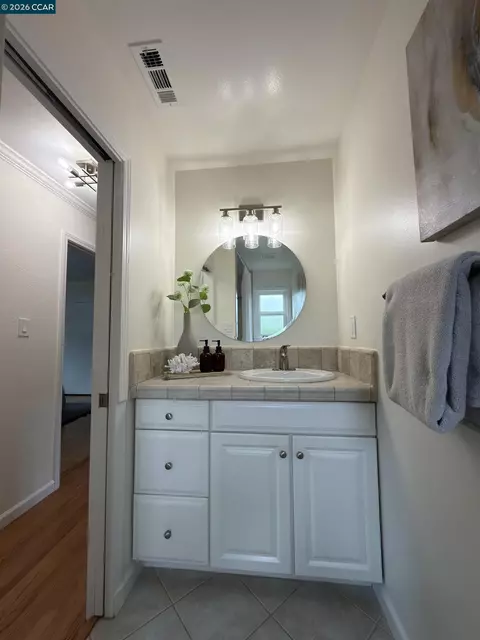 Bath - 2290 La Mar Dr, Concord, CA 94518 photo 1 of 4