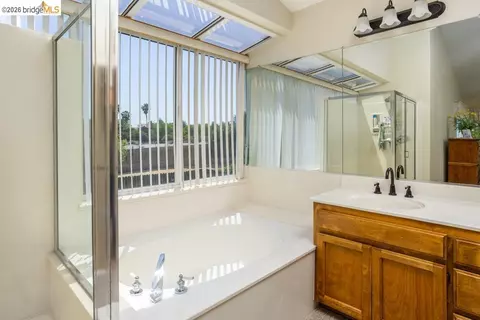 Bath - 4166 Sequoia, Oakley, CA 94561 photo 5 of 6