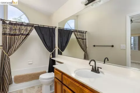 Bath - 4166 Sequoia, Oakley, CA 94561 photo 2 of 6