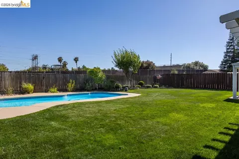Exterior - 4166 Sequoia, Oakley, CA 94561 photo 10 of 11