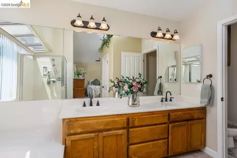 Bath - 4166 Sequoia, Oakley, CA 94561 photo 3 of 6