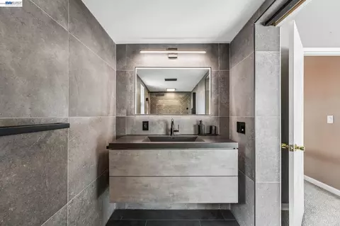 Bath - 109 Crownpointe Dr, Vallejo, CA 94591 photo 5 of 6