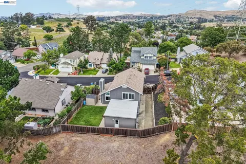 View/Area - 109 Crownpointe Dr, Vallejo, CA 94591 photo 4 of 4