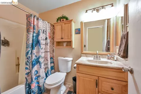 Bath - 1225 Tarrogana Dr, Tracy, CA 95376 photo 2 of 2