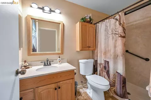 Bath - 1225 Tarrogana Dr, Tracy, CA 95376 photo 1 of 2