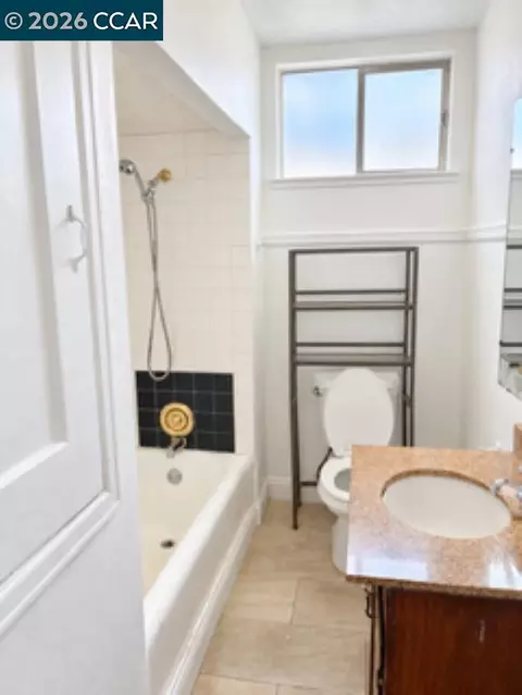 Bath - 251 E 17th St, Pittsburg, CA 94565 photo 1 of 2