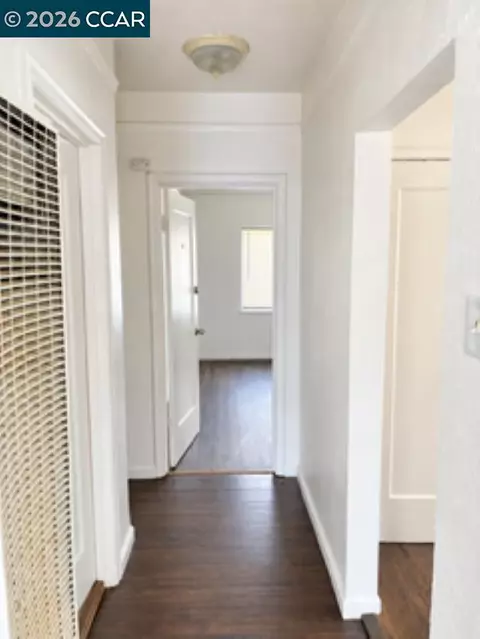 Entry Way - 251 E 17th St, Pittsburg, CA 94565 photo 1 of 3