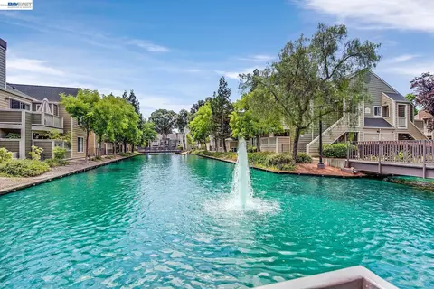 150 Reflections Dr #13, San Ramon, CA 94583