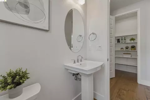 Other - 467 Mitchell Ave, Alameda, CA 94501 photo 7 of 11