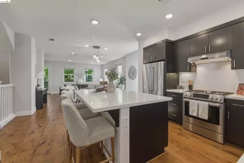 Kitchen - 467 Mitchell Ave, Alameda, CA 94501 photo 3 of 4