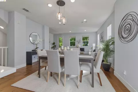 Dining - 467 Mitchell Ave, Alameda, CA 94501 photo 4 of 5