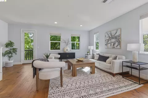 Living - 467 Mitchell Ave, Alameda, CA 94501 photo 1 of 1