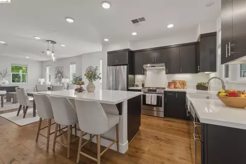 Kitchen - 467 Mitchell Ave, Alameda, CA 94501 photo 2 of 4