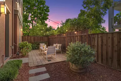 Exterior - 467 Mitchell Ave, Alameda, CA 94501 photo 6 of 9