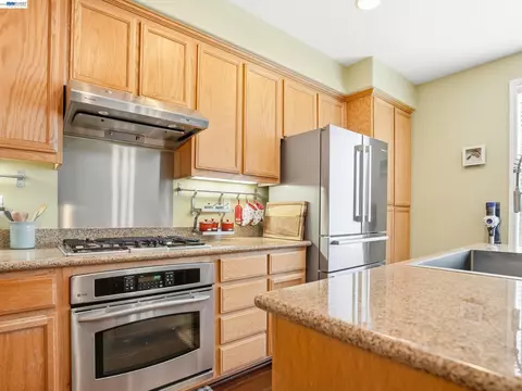 Kitchen - 3760 Central Pkwy, Dublin, CA 94568 photo 2 of 6