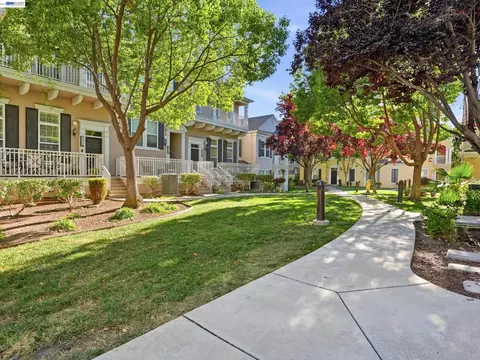 Exterior - 3760 Central Pkwy, Dublin, CA 94568 photo 6 of 10