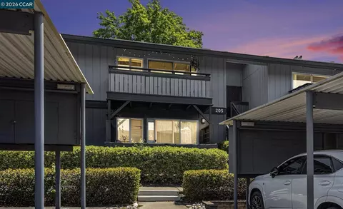 205 Masters Ct #3, Walnut Creek, CA 94598