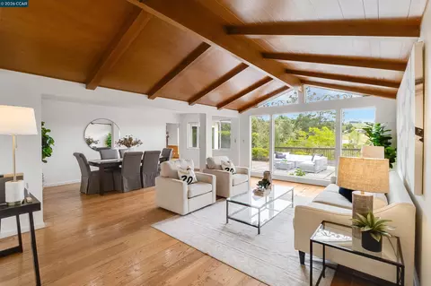 Living - 61 Sullivan Dr, Moraga, CA 94556 photo 5 of 9