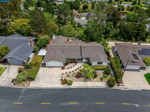 View/Area - 61 Sullivan Dr, Moraga, CA 94556 photo 6 of 8