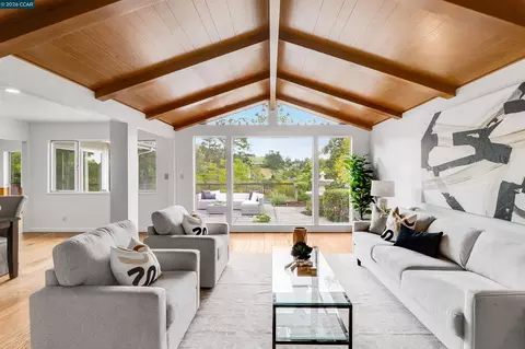 61 Sullivan Dr, Moraga, CA 94556