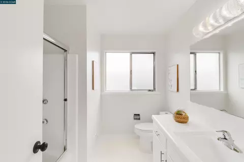 Bath - 61 Sullivan Dr, Moraga, CA 94556 photo 3 of 4