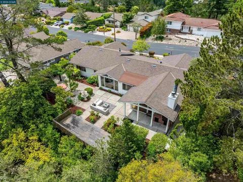 View/Area - 61 Sullivan Dr, Moraga, CA 94556 photo 3 of 8