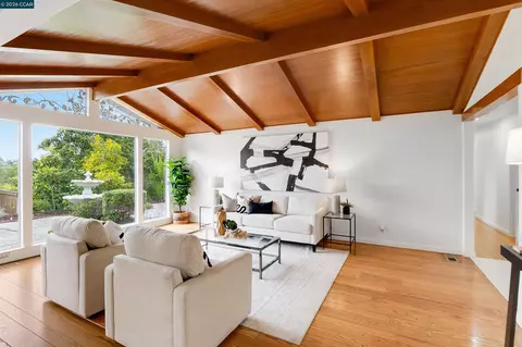Living - 61 Sullivan Dr, Moraga, CA 94556 photo 2 of 9