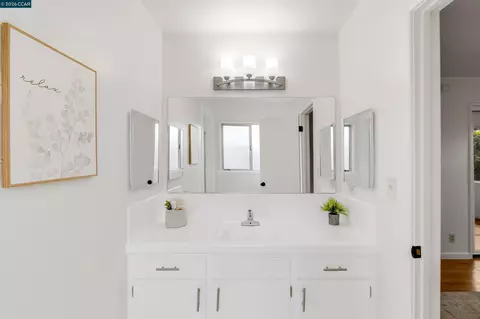 Bath - 61 Sullivan Dr, Moraga, CA 94556 photo 1 of 4