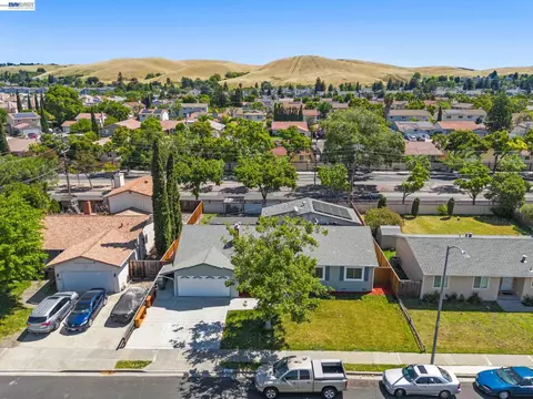 View/Area - 8591 Beverly Ln, Dublin, CA 94568 photo 1 of 6