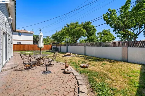 Exterior - 8591 Beverly Ln, Dublin, CA 94568 photo 7 of 9