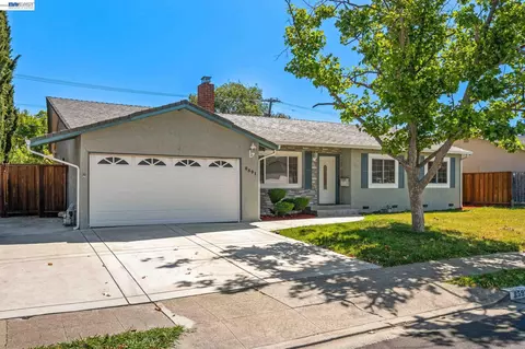 Exterior - 8591 Beverly Ln, Dublin, CA 94568 photo 2 of 9