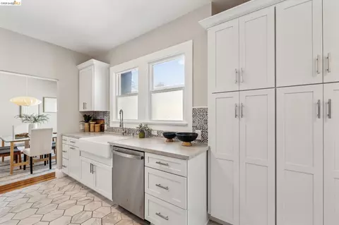 Kitchen - 1108 Dwight Way, Berkeley, CA 94702 photo 9 of 10