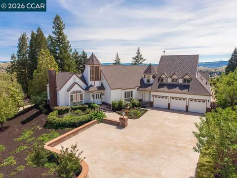 4110 Sugar Maple Dr, Danville, CA 94506